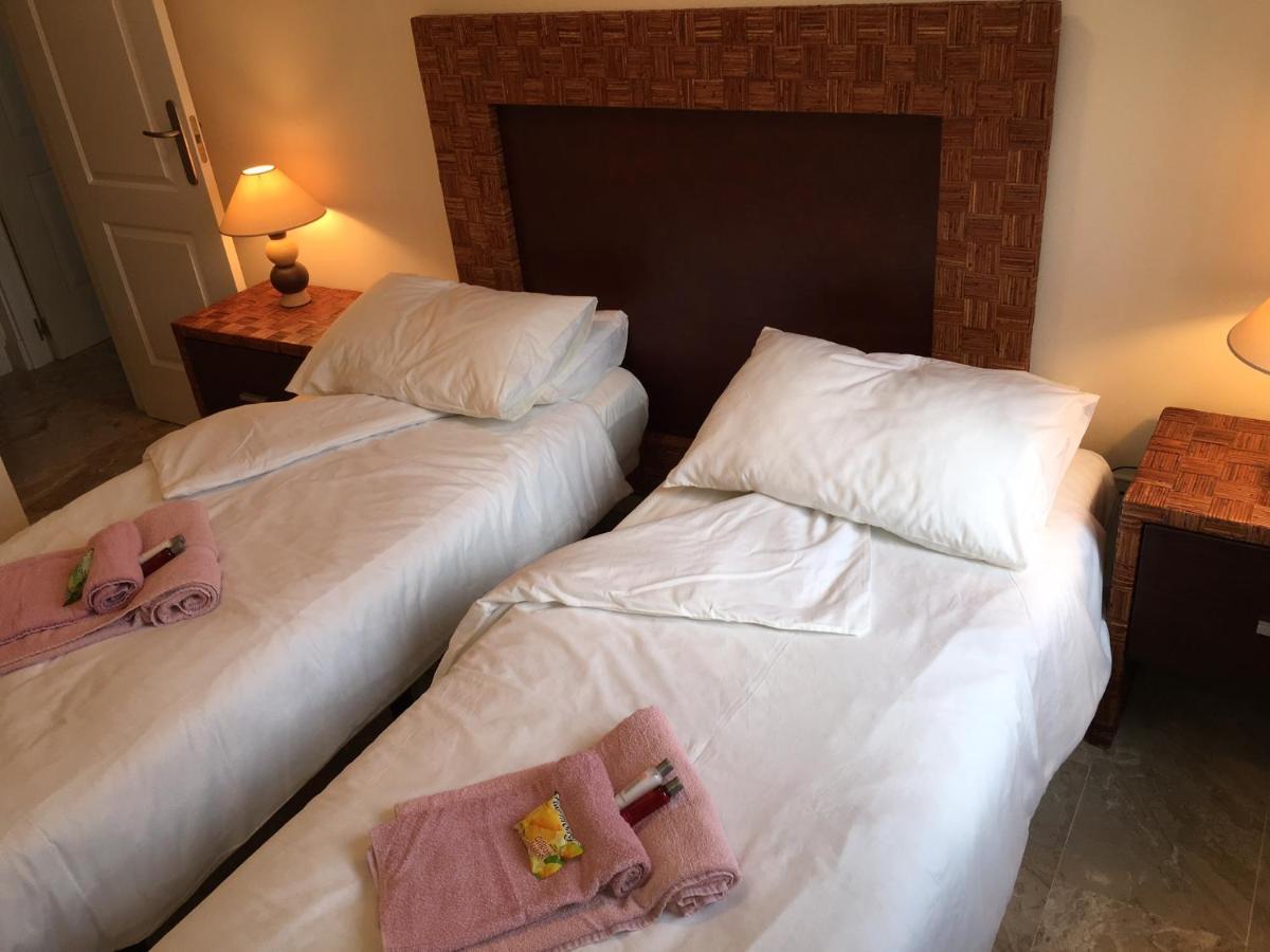 Luxury 2-Bedrooms & Bathrooms Estepona Apartment Exterior foto